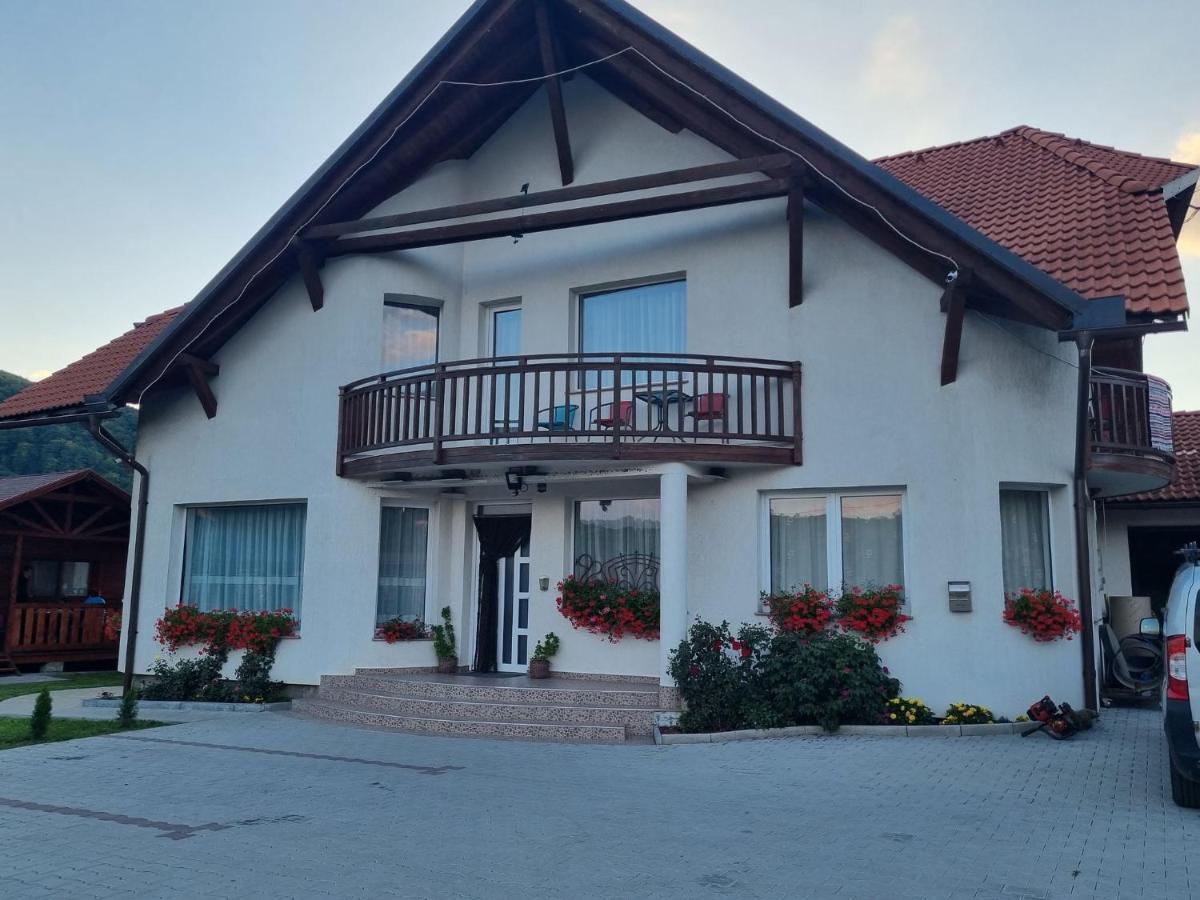Kincses Panzio Bed & Breakfast Praid Exterior foto
