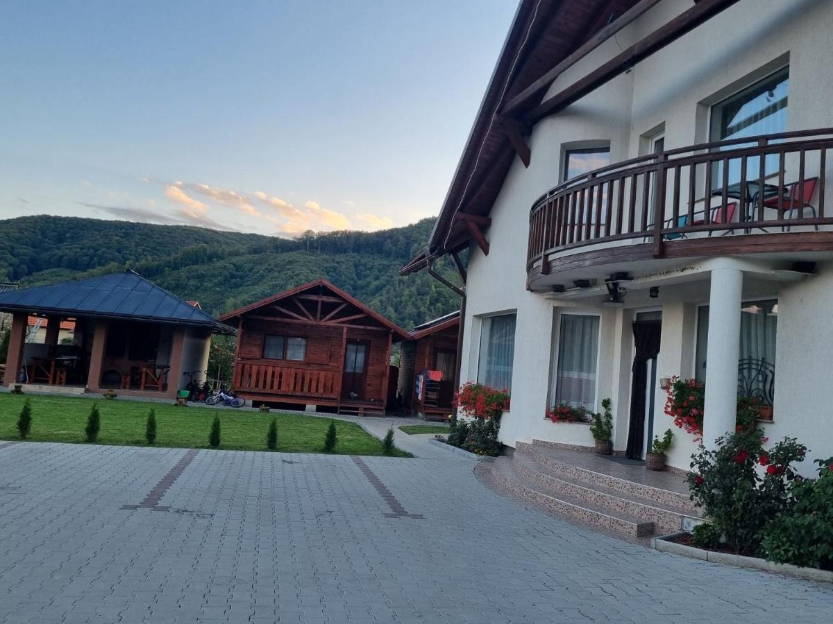 Kincses Panzio Bed & Breakfast Praid Exterior foto