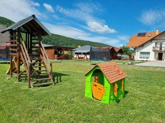 Kincses Panzio Bed & Breakfast Praid Exterior foto